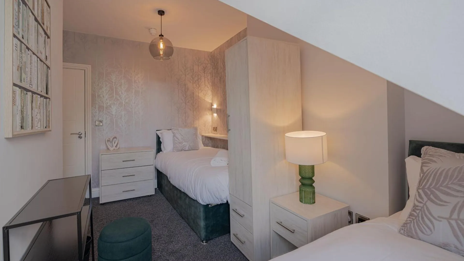 3 Bedroom Apartment By Primal Estates Short Lets In ברייטון